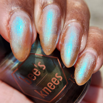 Bee's Knees Lacquer - Torrent