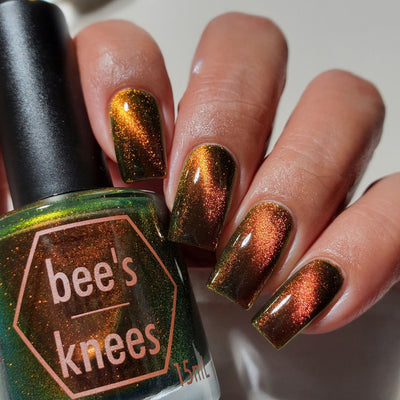 *PRE-ORDER* Bee's Knees Lacquer - I Choose the Bear (Magnetic)